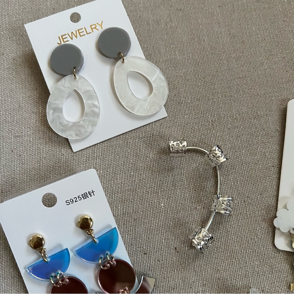 Funky Earrings - Picture 4 of 5